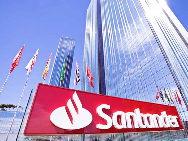 Banco Santander apuesta por el Blockchain y NFTs en Brasil