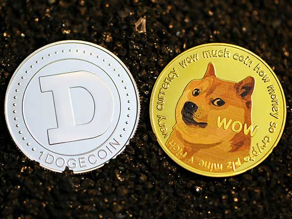 Dogecoin obtiene récord de transacciones gracias al impulso de las memecoins